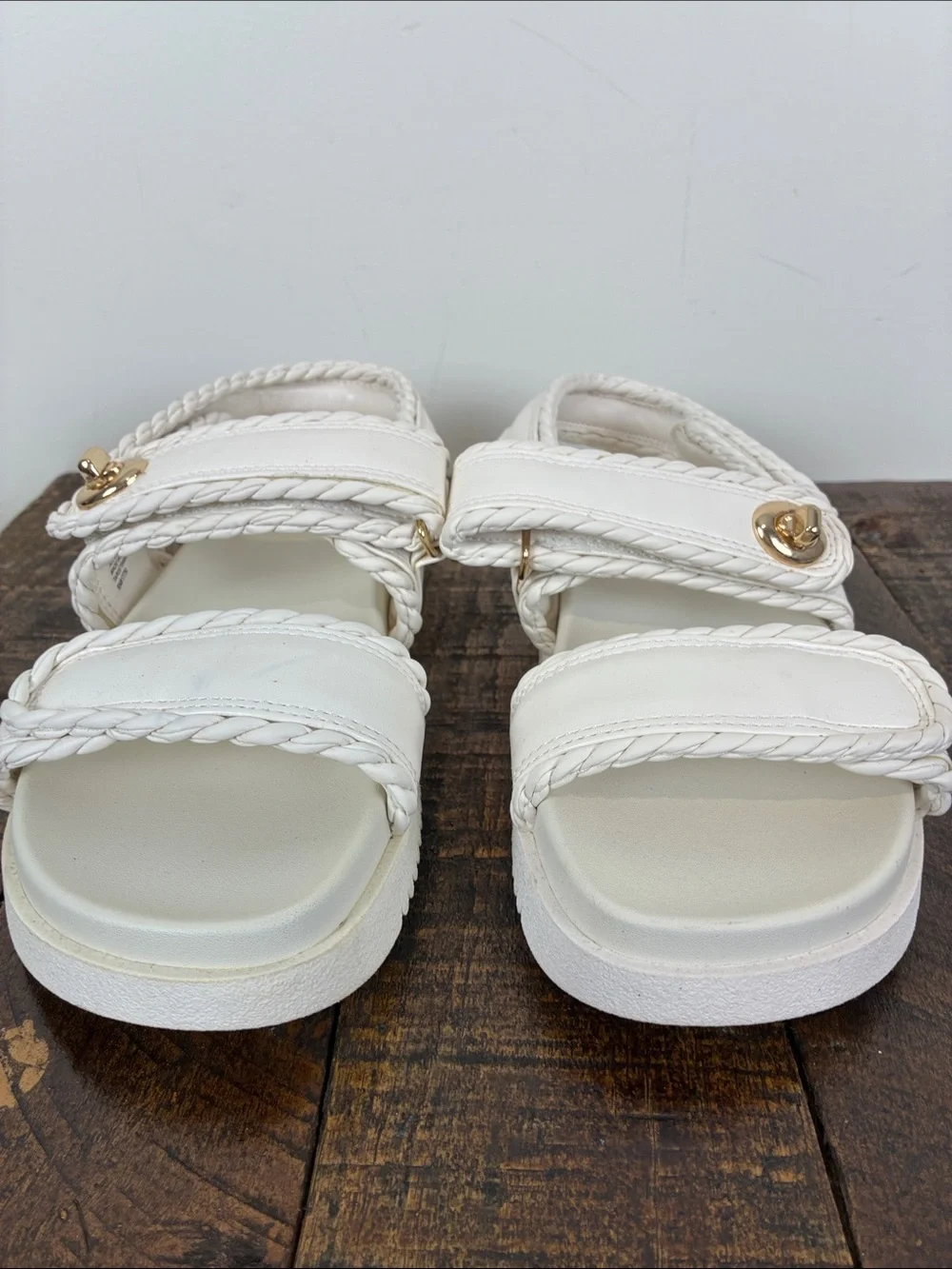 NWoT A new day Cream Braided Strap Platform Sandals Women’s 8 Gold Tone Accents